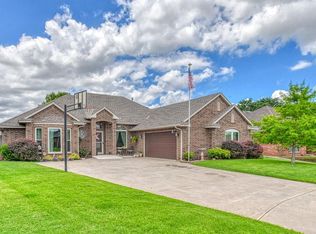 513 N Geronimo Way, Mustang, OK 73064