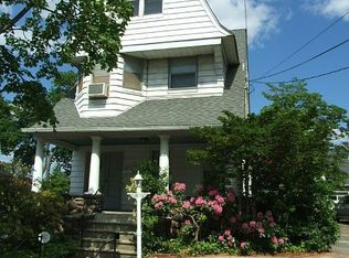 215 N 7th Ave, Mount Vernon, NY 10550