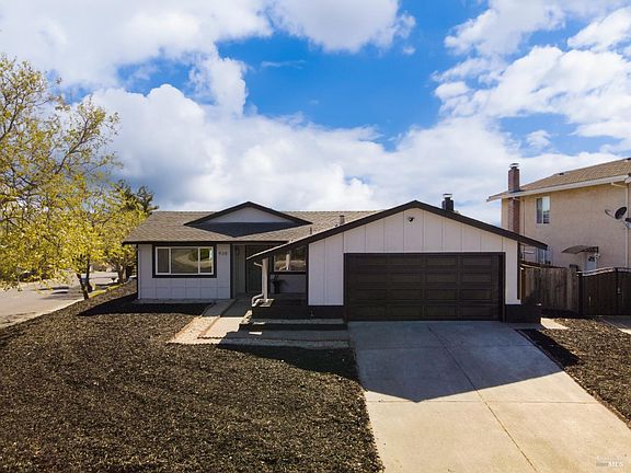 2nd image of 938 Sandy Cove Drive