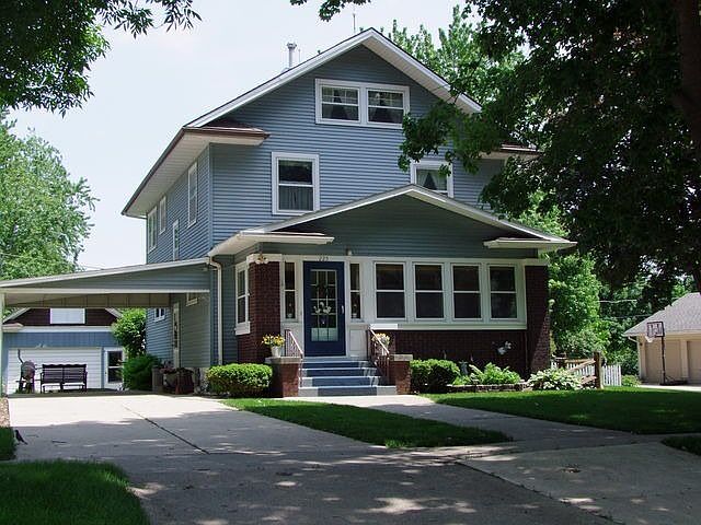 1st image of 225 Geneseo St