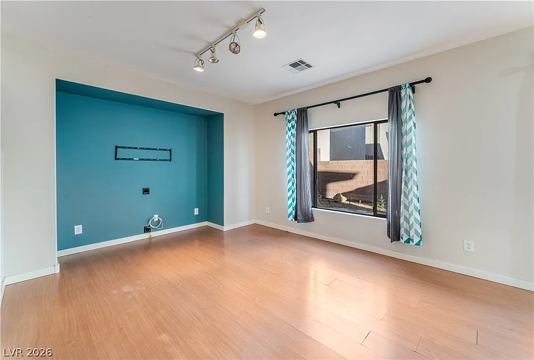 3 bed, 2.5 bath, 1364 sqft, $1,850 — Photo 1