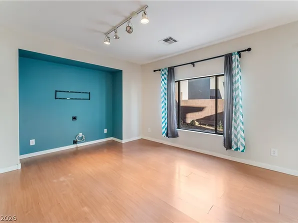 6335 Blushing Willow St, North Las Vegas, NV 89081