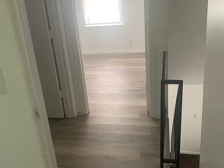 2846 Vista Ln — Photo 2