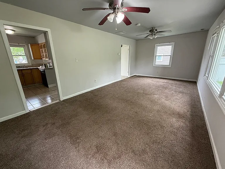 20 Mosshill Ln — Photo 5