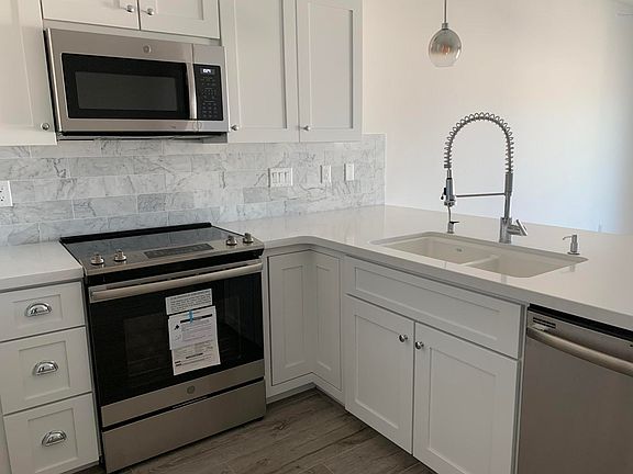 5th image of 2404 Choate Ln