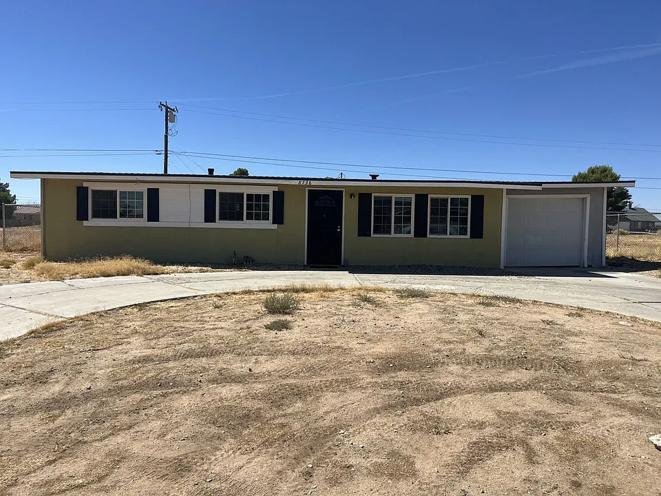 8736 Aspen Ave