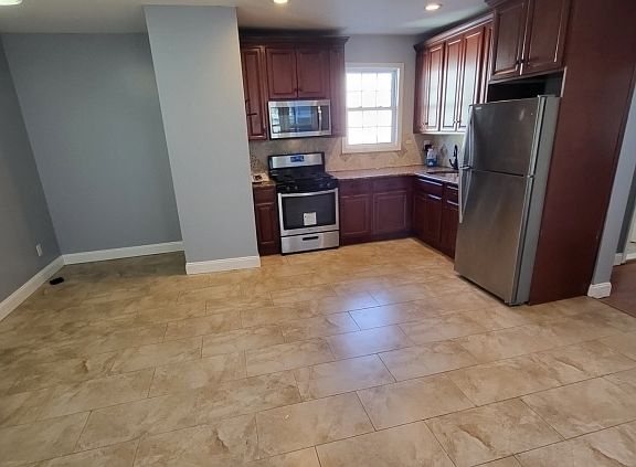 5th image of 45 Highland Ave #2