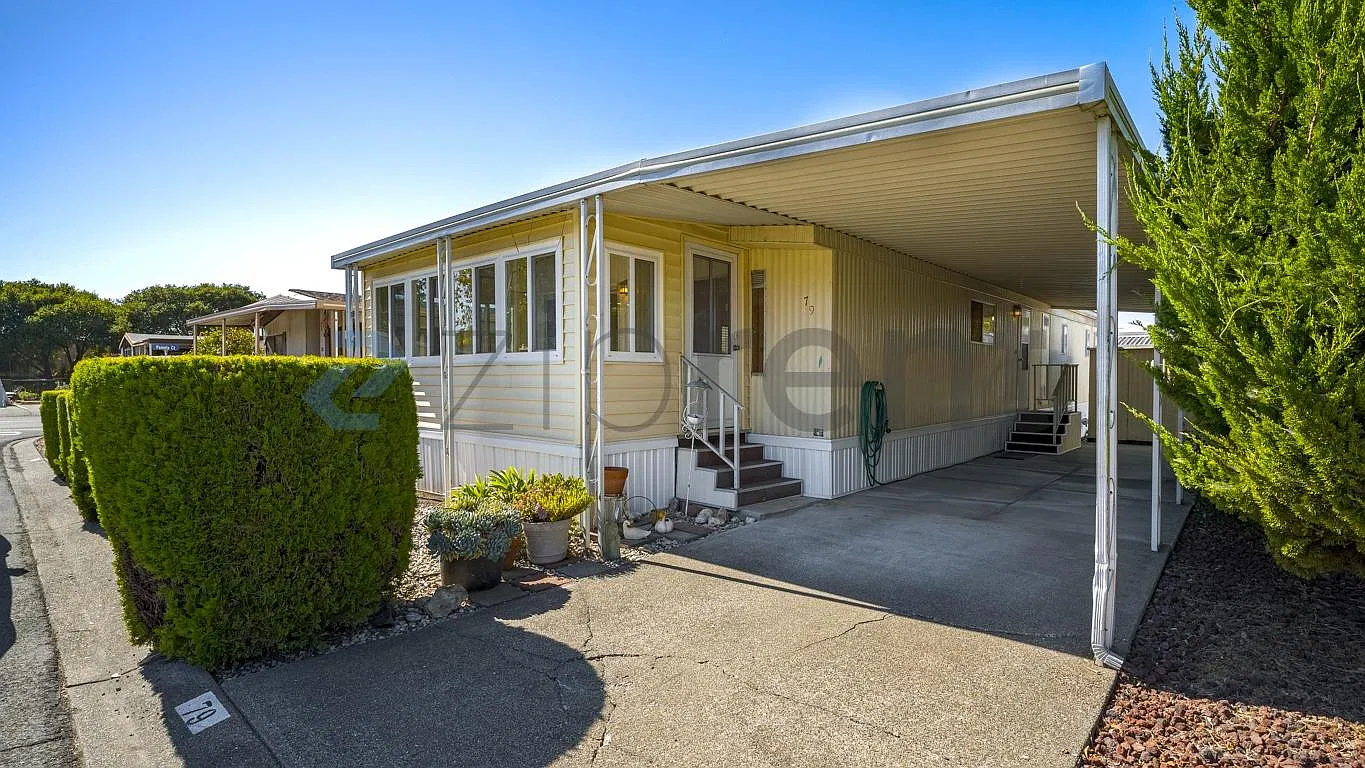 2 bed, $2,200 — Photo 1