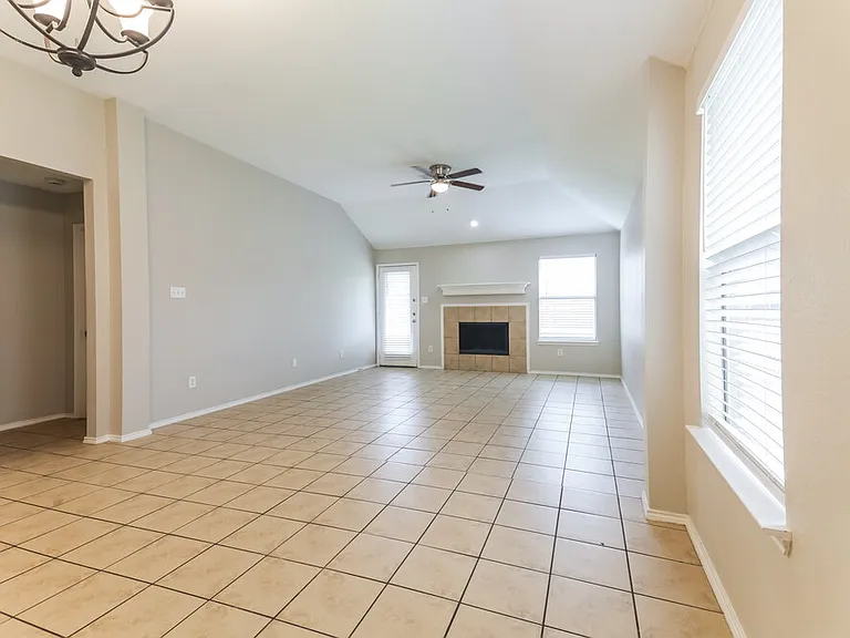129 Arbordale Way — Photo 5
