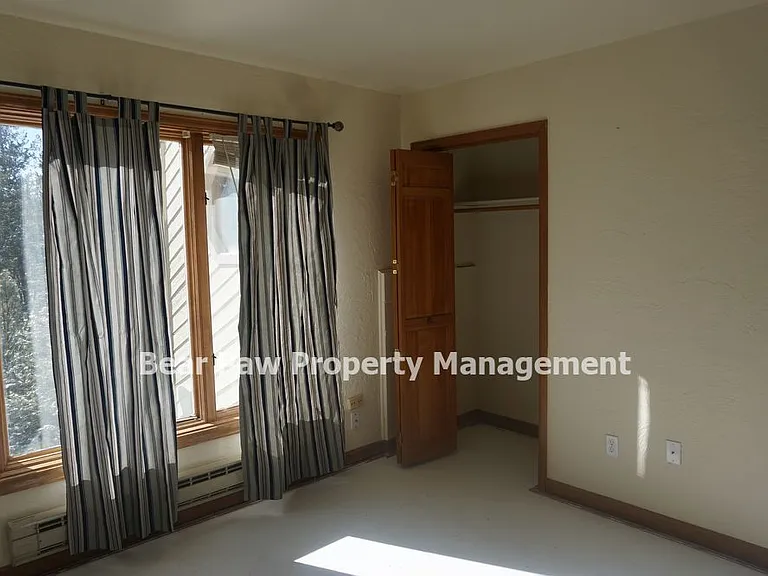 6445 Olympus Dr — Photo 31