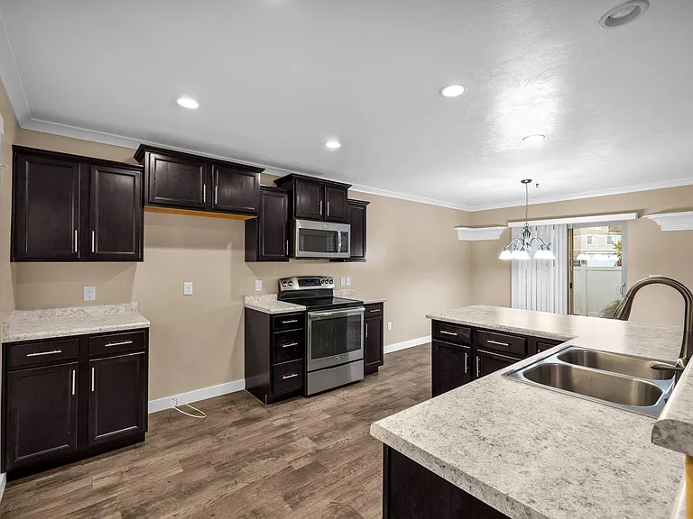 14589 S Heatherly Ln — Photo 6