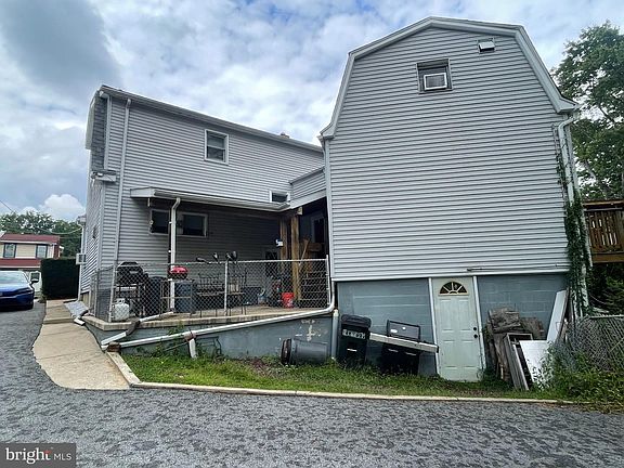 3rd image of 1829 Shallcross Ave