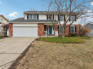 693 Exmoor Ter, Crystal Lake, IL 60014