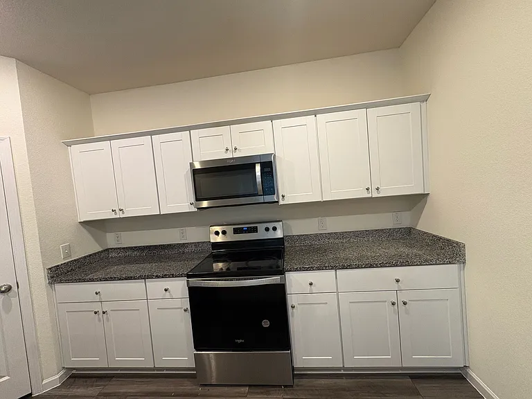 408 Forest St — Photo 20