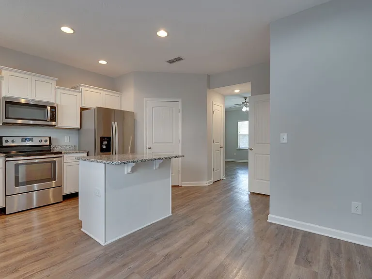 810 Staten Dr — Photo 10