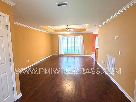3rd image of 201 Windsor Garden Dr