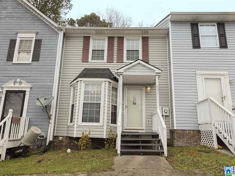 1st image of 421 Jamestown Manor Dr