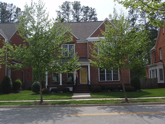2nd image of 299 Herman Melville Ave