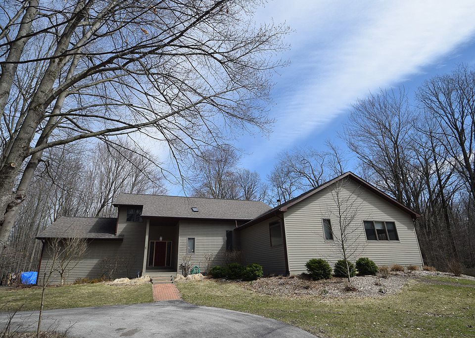 1st image of 3218 E Estates Dr