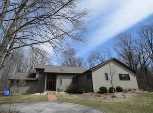 3218 E Estates Dr, Midland, MI 48642