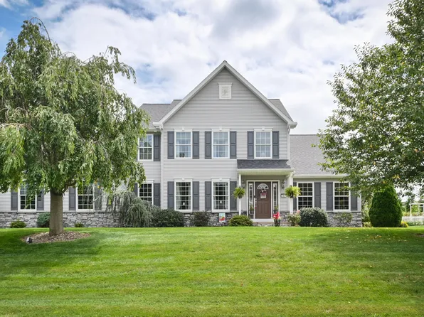 307 Augusta Dr, Selinsgrove, PA 17870