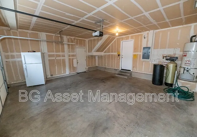 128 Kingfisher St — Photo 29