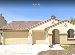 910 Robert Dr, Hollister, CA 95023