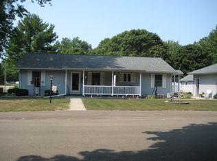 102 N Grove St, Tampico, IL 61283