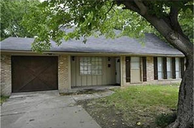 1st image of 418 Hawthorne Ln