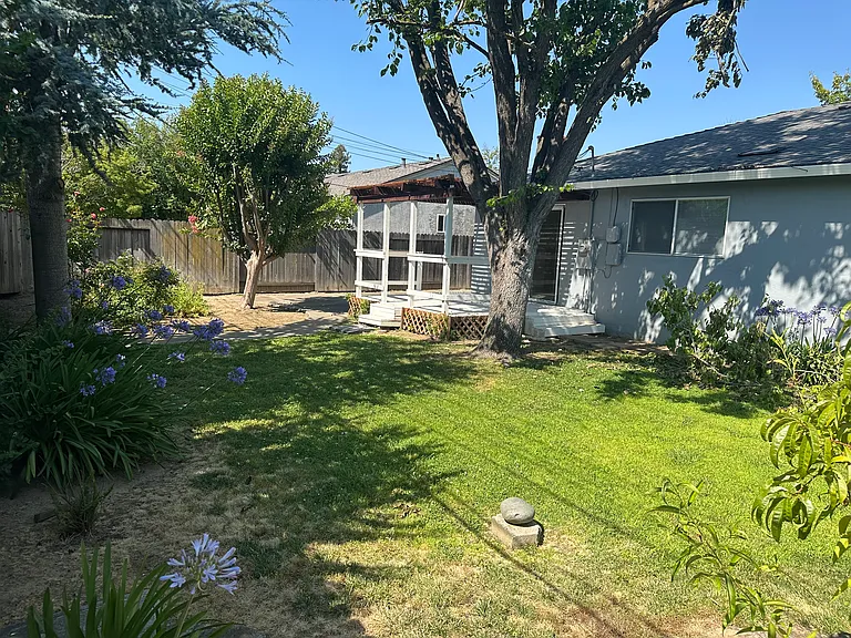 4633 Morpheus Ln — Photo 40