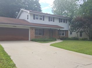 1502 Williamsburg Rd, Rockford, IL 61107