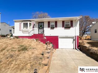 806 W 33rd Ave, Bellevue, NE 68005