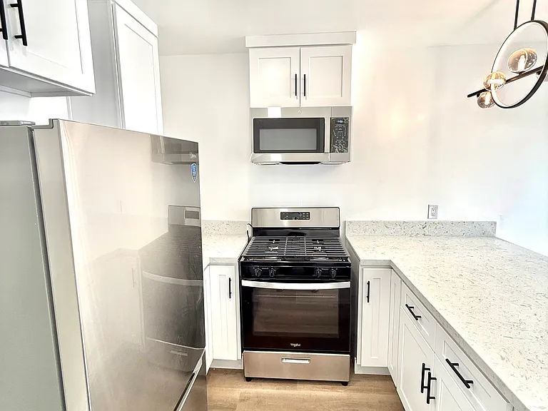 2306 Alta St — Photo 11
