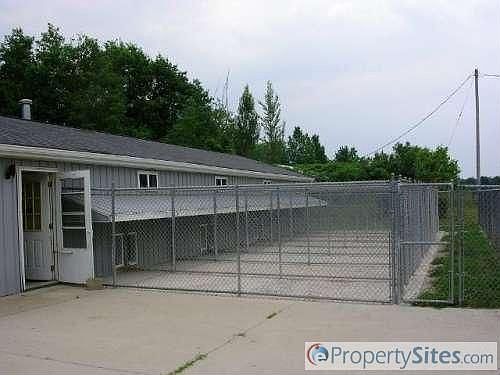 4th image of 607 Stoner Dr #D
