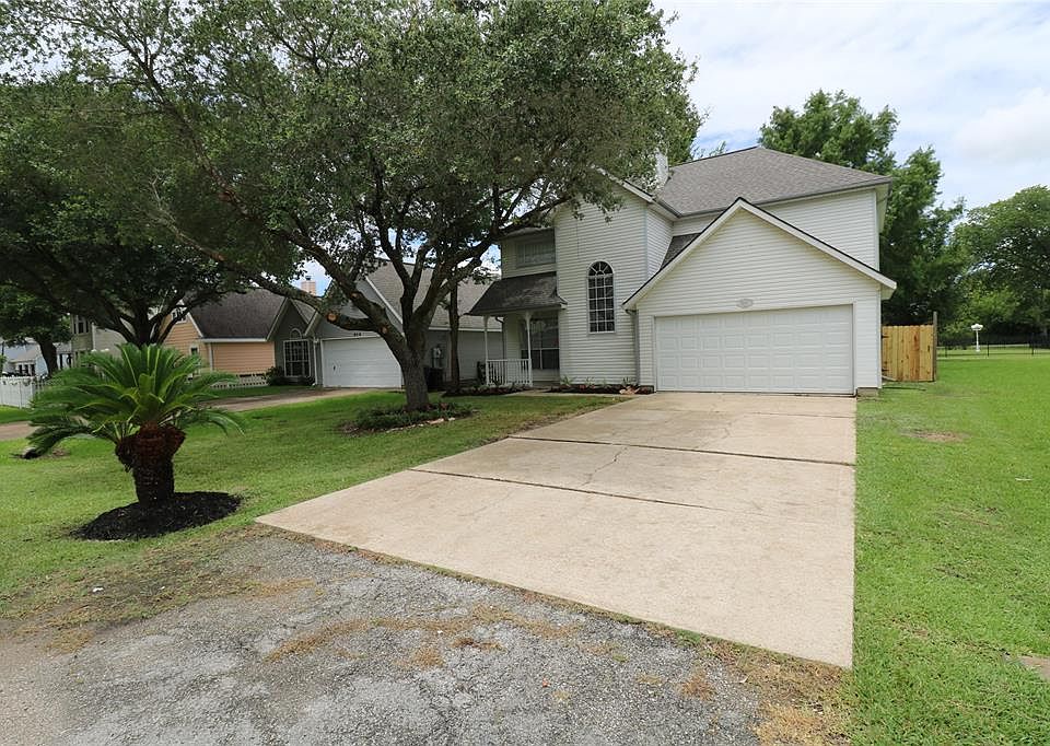 1st image of 810 Coryell St