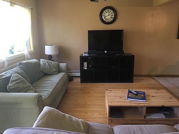 3rd image of 50 County Pl