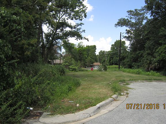 3rd image of 2550 Marshall Ave