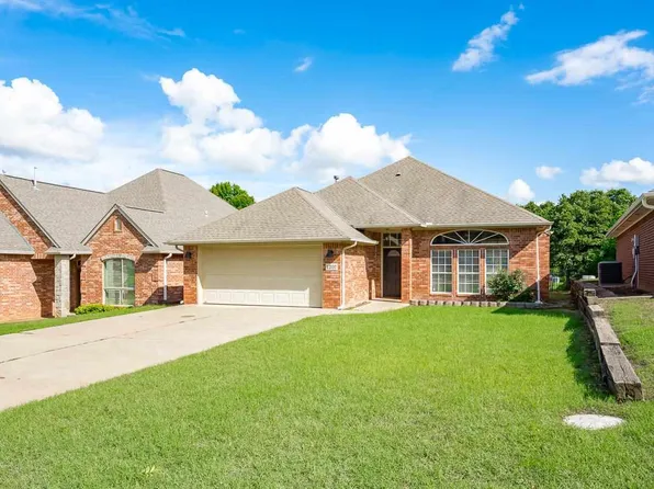 1207 S Greystone St, Stillwater, OK 74074