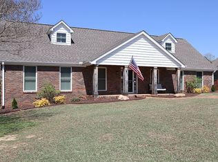 212 Woodstock Dr, Florence, AL 35630