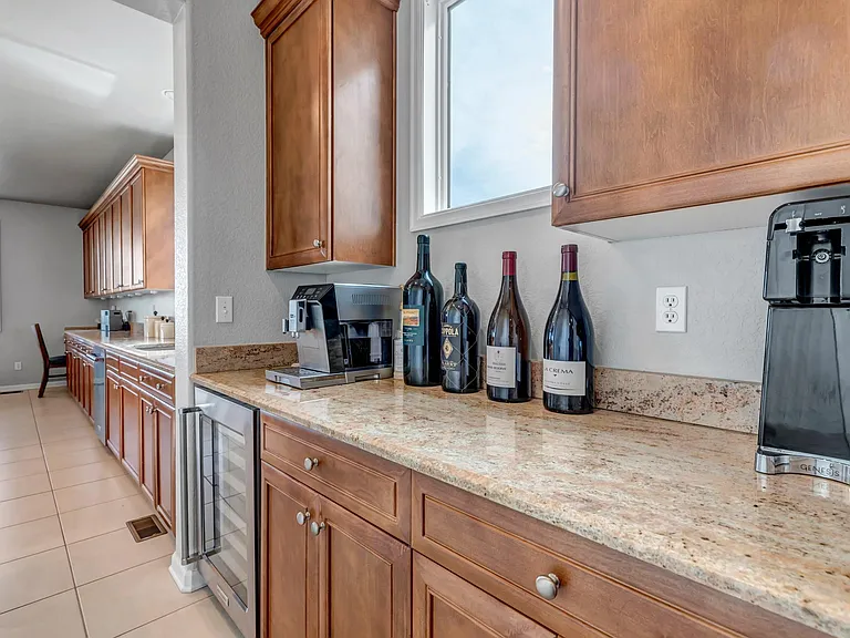10168 Nottingham Dr — Photo 11
