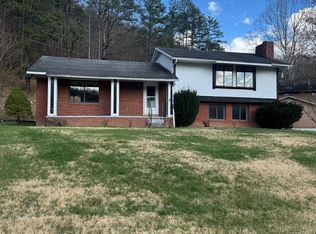 8125 Hode Rd, Inez, KY 41224