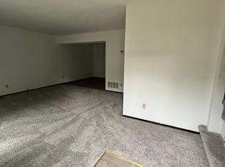 3 Tanglewood Dr APT 24, Collinsville, IL 62234