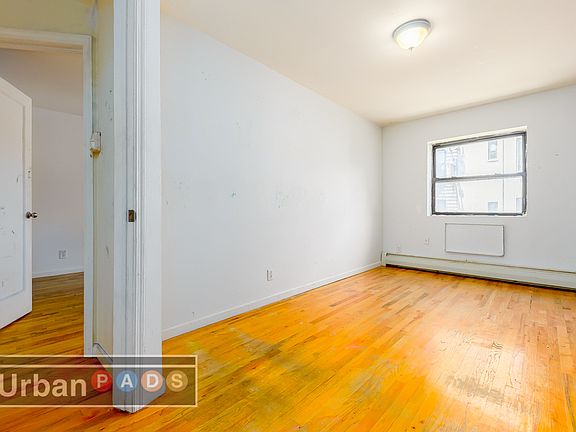 2nd image of 121 Maujer St #1B