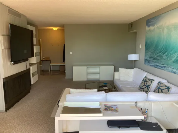 1010 N Kings Rd APT 313, West Hollywood, CA 90069