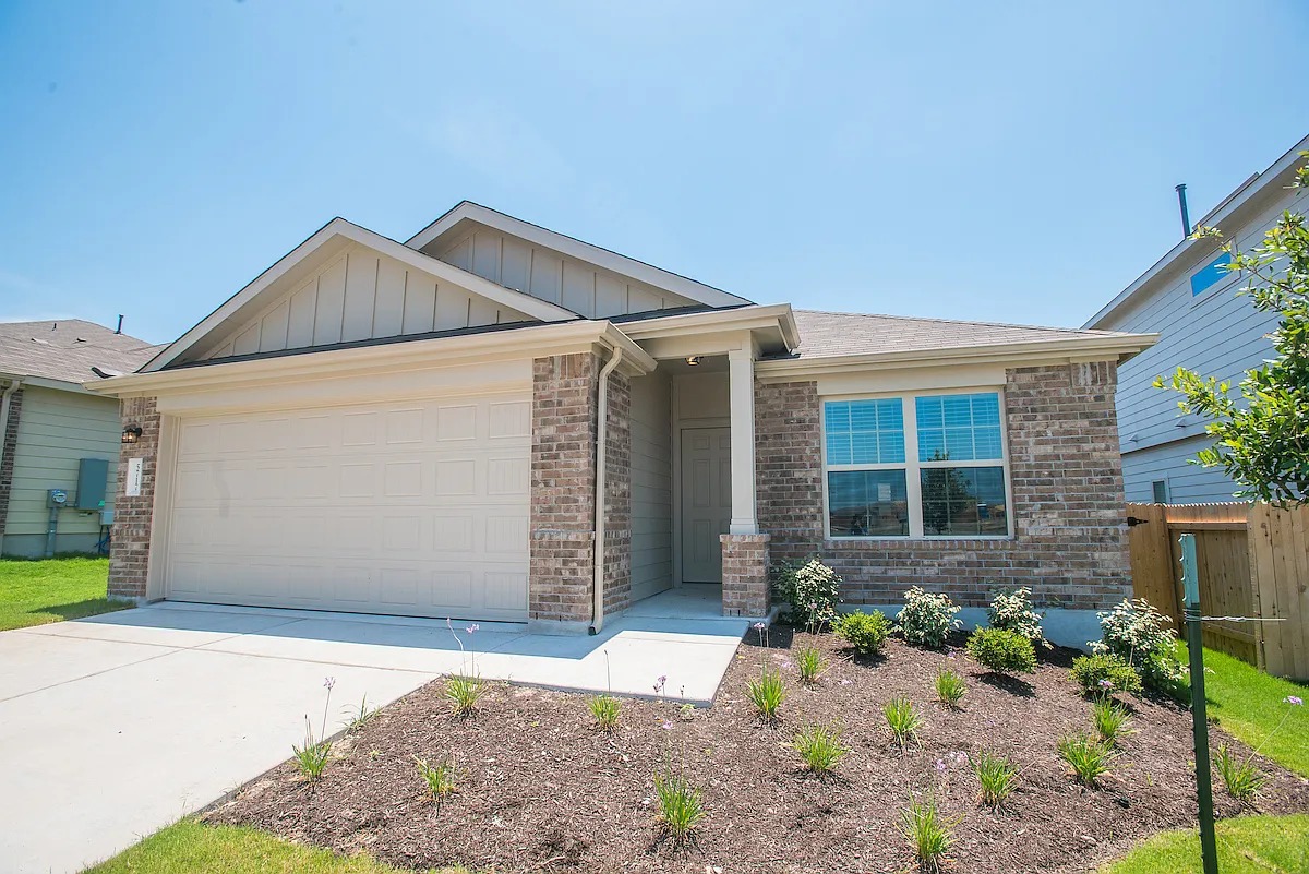 Updated Southeast Austin Single Story - Move In Ready! — Photo 1