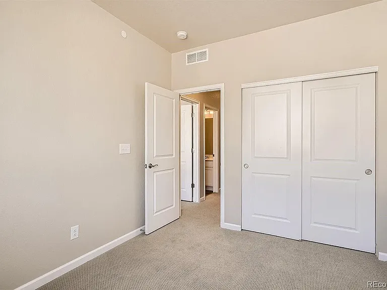 1849 S Poplar Ct — Photo 23
