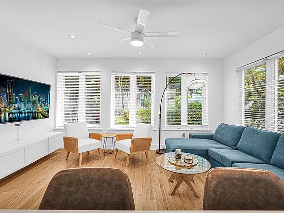 4th image of 1018 Meridian Ave APT 1