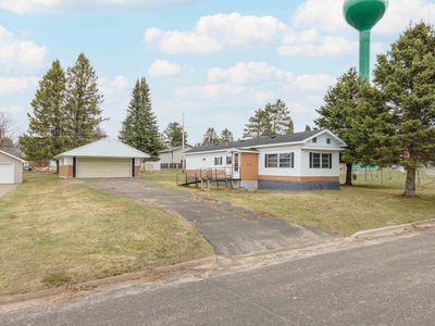 35 Oakwood Ave, Gaastra, MI, 49927