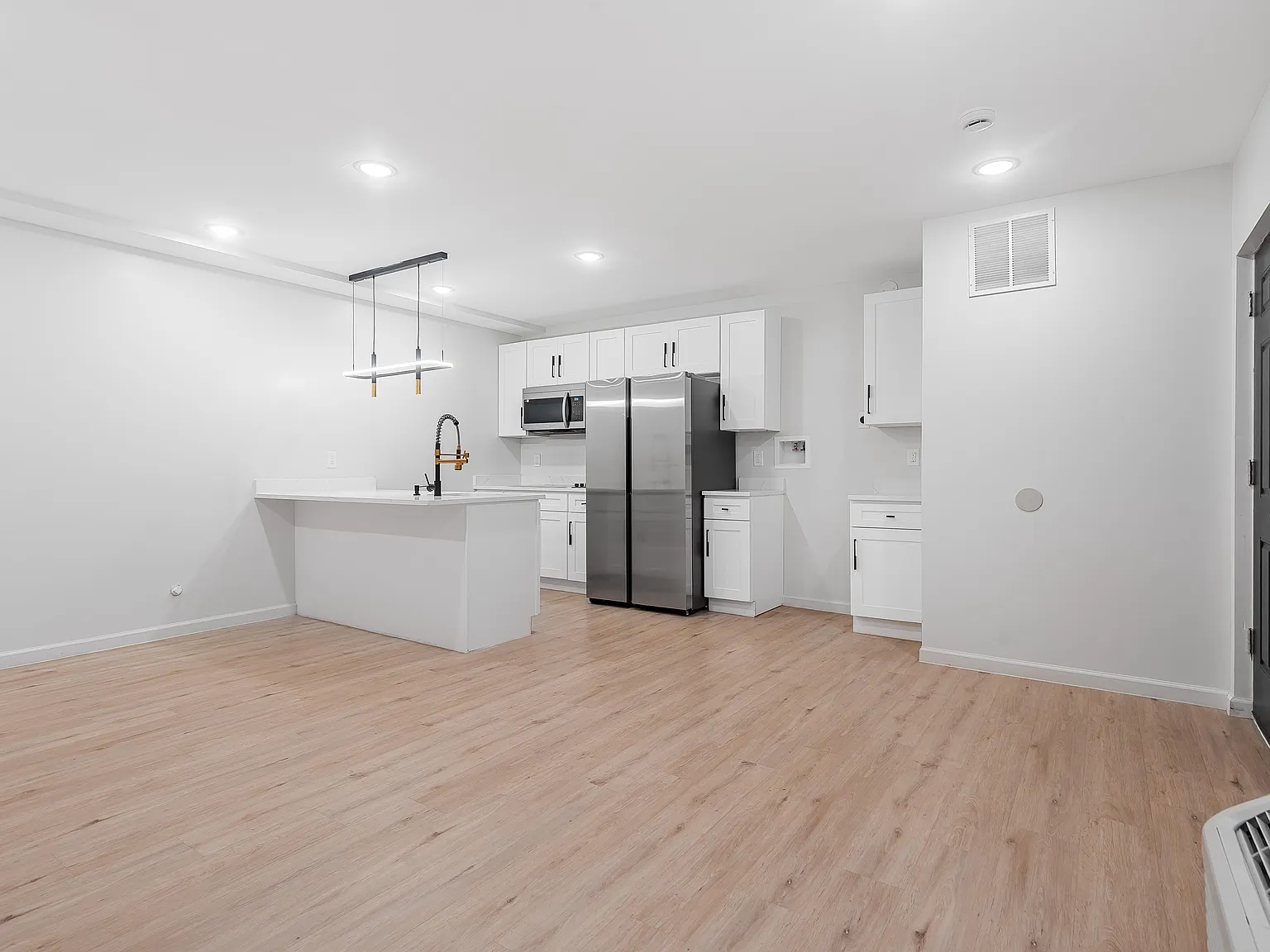 1 bed, $2,150 — Photo 4