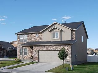 10562 S Cedar Wood Ln, South Jordan, UT 84009